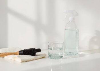 Bong richtig reinigen: So bleiben Glas, Geschmack und Zugverhalten erhalten