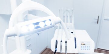 Parodontitis-Behandlung 2026: Was die PAR-Strecke der Krankenkassen für Patienten leistet