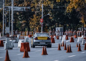 Vorausschauendes Fahren meistern: So sind Sie sicher im Straßenverkehr unterwegs